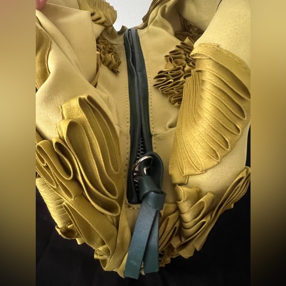 New DRIES VAN NOTEN Pleated Ruffled Satin Twisted Top Handle Bag Tote Handbag - Picture 5 of 10